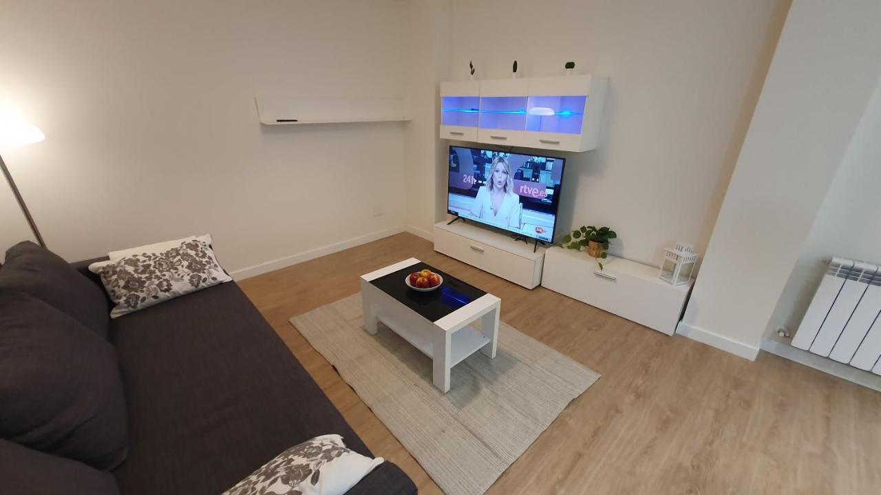 Auditorio Vicele - 2 Hab Y Sofa-Cama - Wifi - Vut-3692-As Oviedo Exterior photo
